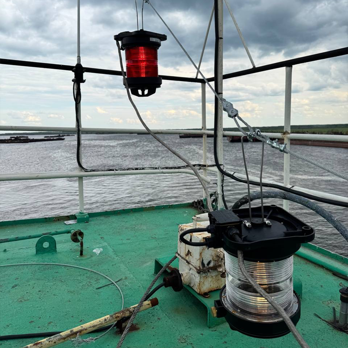 Установка сигнально-отличительных огней на судно Установка сигнально-отличительных огней на судно